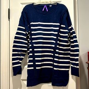 Seraphine maternity/nursing sweater